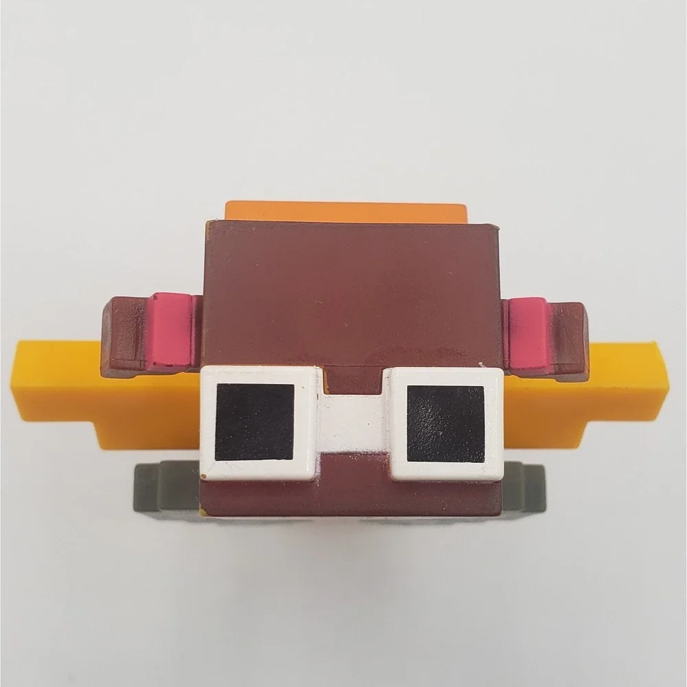 LIMITED EDITION Minecraft McDonalds Statue and- Birdie wings‎
